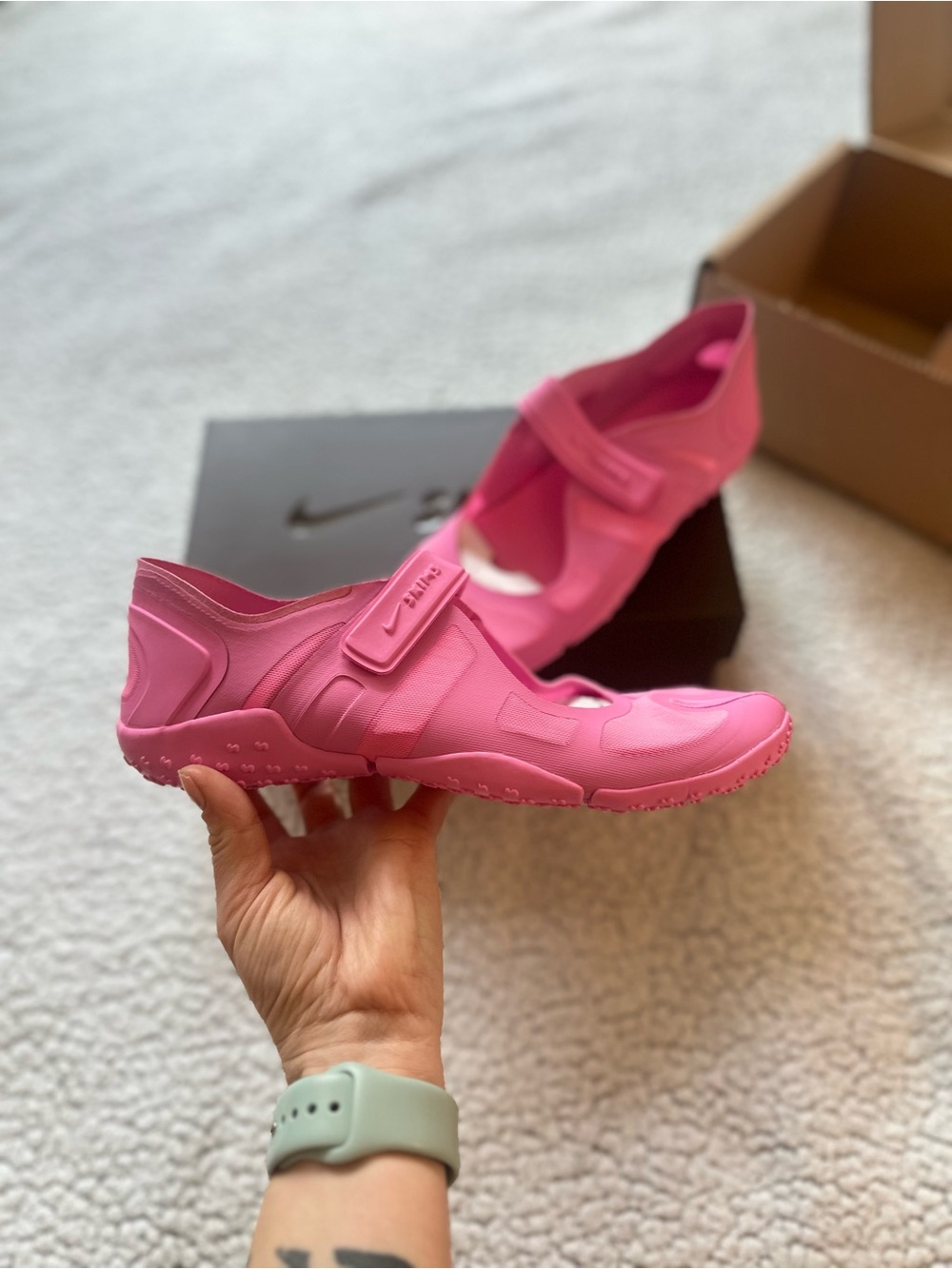 New NikeSKIMS Rift Mesh • 8 • Psychic Pink • Street Active Workout Trend Shoe